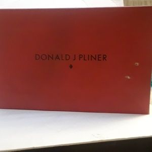 Donald J Pliner Boots 8.5 med